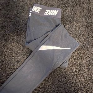 Small Nike black leggings
